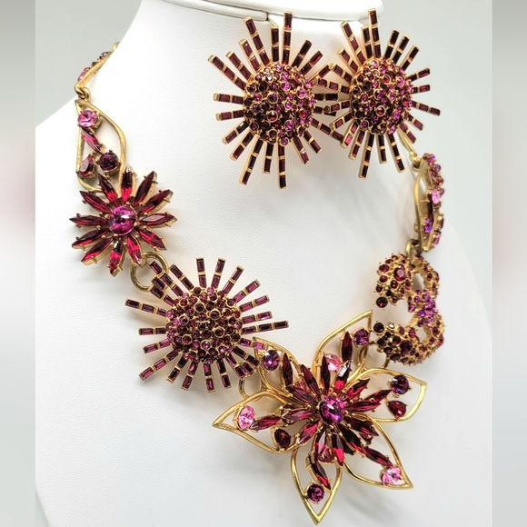 Oscar de la Renta Garnet + Ruby Swarovski Crystal Flower Statement Jewelry Set - Picture 6 of 13